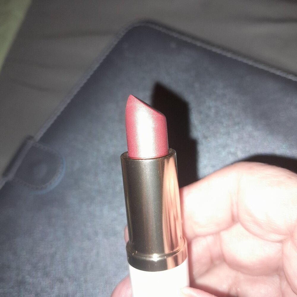 Clinique Matte Petal Lipstick New!!!!